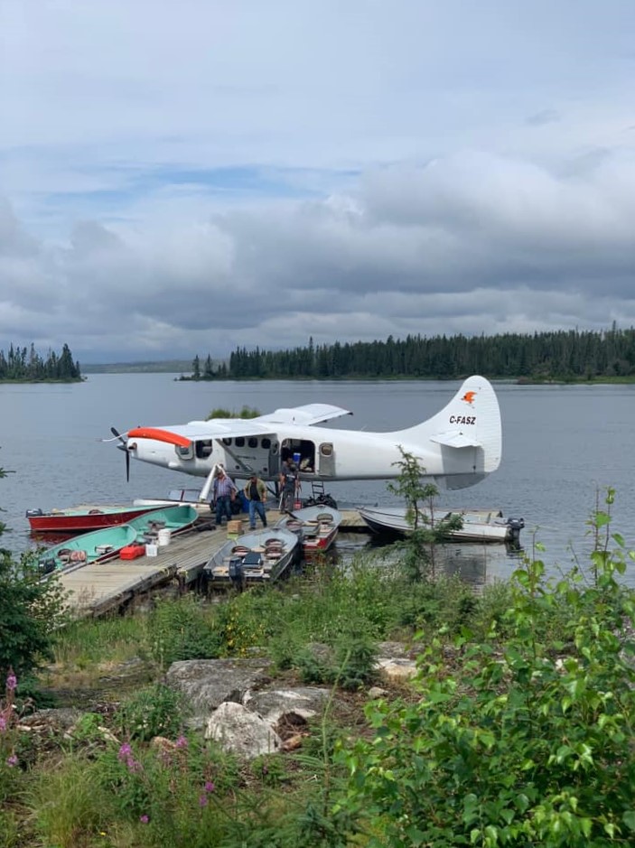 Pine Island Resort - Float plane arrival